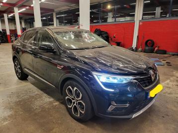Renault Arkana 1.6 E-TECH Hybrid Intens schade!