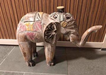 Bali beeld hout dier olifant wit kleuren Bali handgemaakt