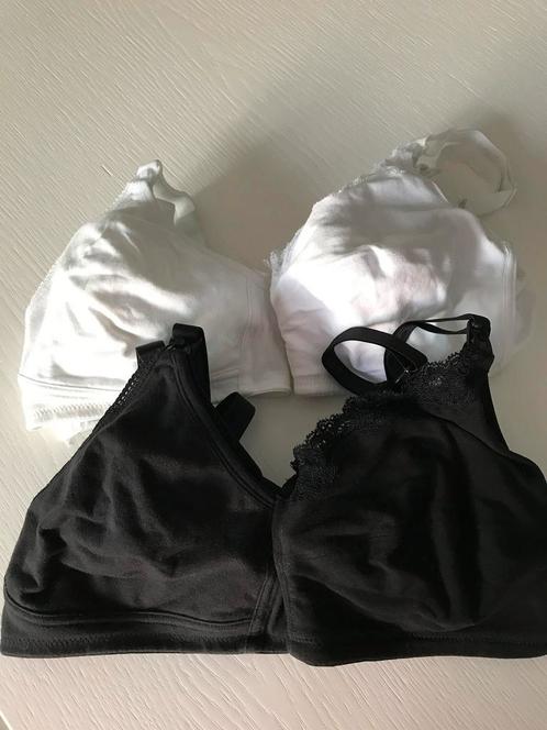 4 voedingsbh’s EUR 80C, Kleding | Dames, Positiekleding, Gedragen, Lingerie of Zwemkleding, Ophalen of Verzenden