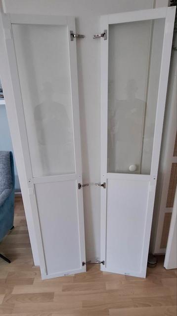 Ikea 2 paneeldeuren vitrinedeuren Oxberg Billy wit - afbeelding 3 Ikea 2 paneeldeuren vitrinedeuren Oxberg Billy wit - afbeelding 3