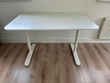 IKEA Bekant Bureau 120 x 80 - In Hoogte Verstelbaar - afbeelding 1 IKEA Bekant Bureau 120 x 80 - In Hoogte Verstelbaar - afbeelding 1