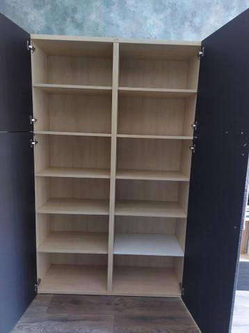 Ruime kast Besta Ikea met 10 legplanken en hoogglans deuren - afbeelding 3 Ruime kast Besta Ikea met 10 legplanken en hoogglans deuren - afbeelding 3