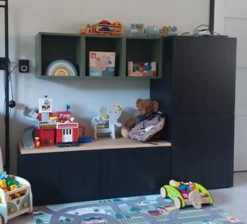 Zwartbruin Besta tv meubel en kast (IKEA) - afbeelding 1 Zwartbruin Besta tv meubel en kast (IKEA) - afbeelding 1