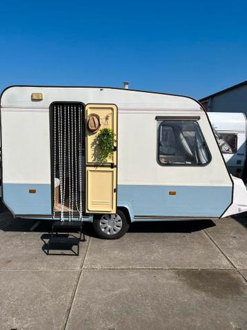 Caravan Adria 4256 DO gepint retro vintage