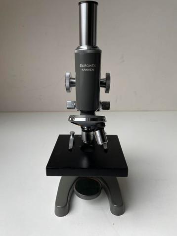 Vintage Euromex microscoop.