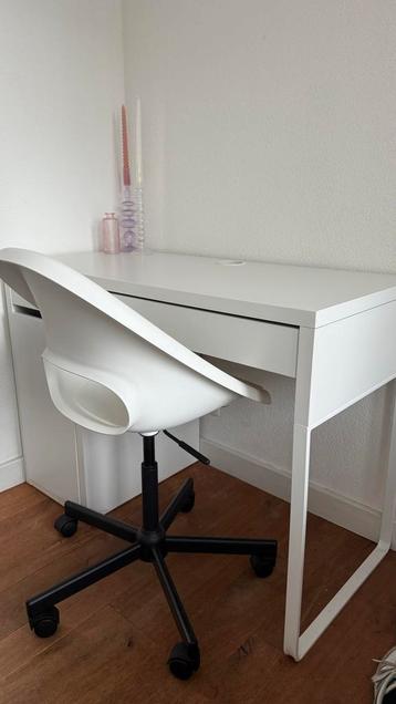 IKEA MALM Bureau + Bureaustoel - Amsterdam Zuid - afbeelding 3 IKEA MALM Bureau + Bureaustoel - Amsterdam Zuid - afbeelding 3