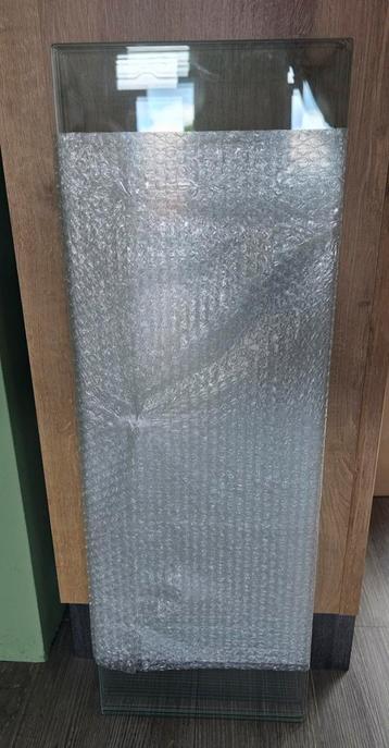 4 glazen planken voor de Billy boekenkast van Ikea - afbeelding 1 4 glazen planken voor de Billy boekenkast van Ikea - afbeelding 1