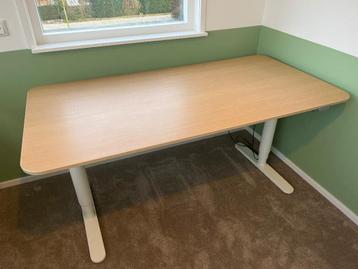 Elektrisch zit sta bureau IKEA Bekant - afbeelding 1 Elektrisch zit sta bureau IKEA Bekant - afbeelding 1