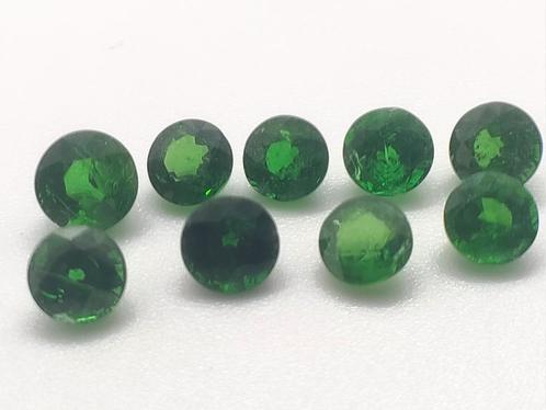 9x tsavorite Green garnet, 4mm - 4.5m, No treatment, Verzamelen, Mineralen en Fossielen, Mineraal, Ophalen of Verzenden