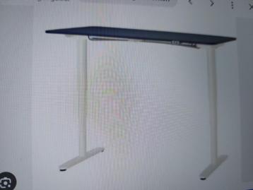 Te koop bureau tafel Bekant van Ikea - afbeelding 1 Te koop bureau tafel Bekant van Ikea - afbeelding 1