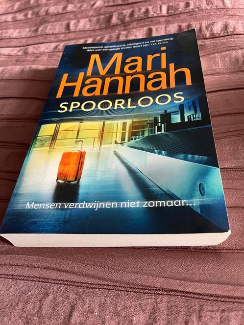 Mari Hannah - Spoorloos, Boeken, Thrillers, Zo goed als nieuw, Ophalen of Verzenden