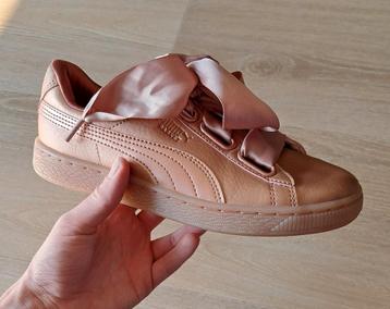 Puma Basket Copper sneakers heart pink - Maat 36 / 6