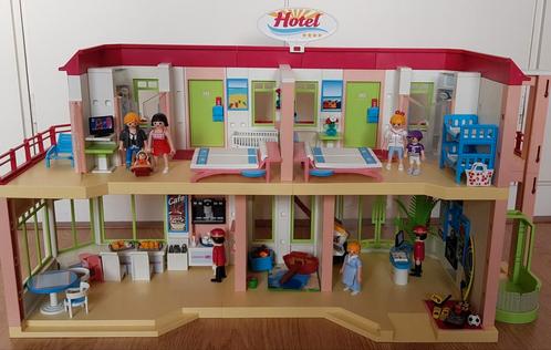 Playmobil hotel 5265 met gratis gezinsauto, Kinderen en Baby's, Speelgoed | Playmobil, Gebruikt, Ophalen of Verzenden