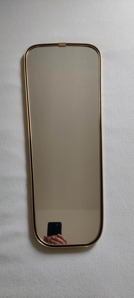 Vintage (1965)spiegel, 67,5 x 27 trapezium, aluminium lijst, Huis en Inrichting, Woonaccessoires | Spiegels, Gebruikt, Minder dan 50 cm