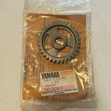 Yamaha Part 5x4-17211-01 Gear, 1st Wheel