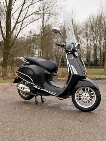 Vespa Sprint 2015 - Goed Onderhouden