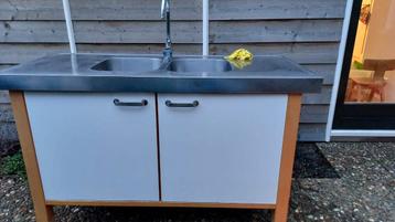 Ikea Varde Keukenblok met Kraan. Noodkeuken / bouwkeuken - afbeelding 1 Ikea Varde Keukenblok met Kraan. Noodkeuken / bouwkeuken - afbeelding 1