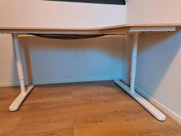 IKEA Hoekbureau - Verstelbaar! - afbeelding 9 IKEA Hoekbureau - Verstelbaar! - afbeelding 9