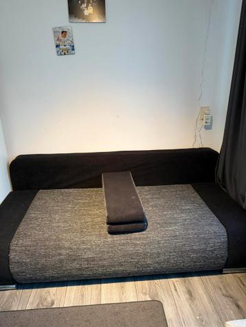 • Mooie bank GRATIS af te halen – bijna nieuw