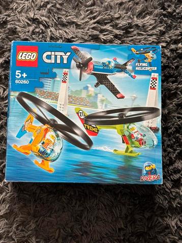 Lego city flying helicopter DICHTE DOOS