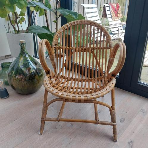 vintage rotan Rohe stoel, Huis en Inrichting, Fauteuils, Gebruikt, Riet of Rotan, 50 tot 75 cm, Minder dan 75 cm, Ophalen of Verzenden