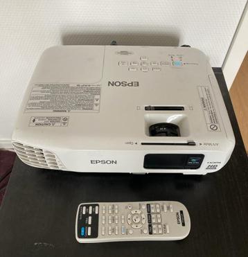 Epson Beamer Powerlite 730HD Home Cinema