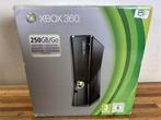 A503. Xbox 360S 250GB in doos met toebehoren