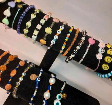 Kralen armbandjes uitzoeken €1,- polymeerkralen bedels beads