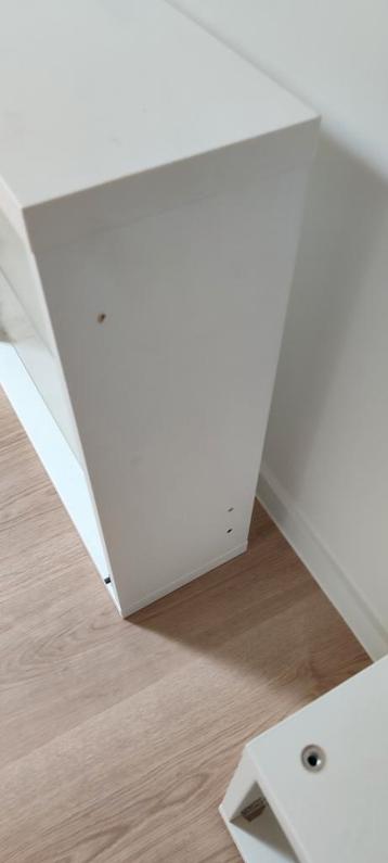 IKEA Besta kasten met ophangbeugels en onderverlichting - afbeelding 4 IKEA Besta kasten met ophangbeugels en onderverlichting - afbeelding 4