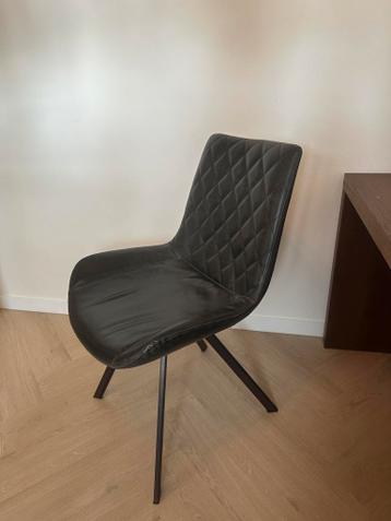 Ikea Malm bureau + stoel - afbeelding 6 Ikea Malm bureau + stoel - afbeelding 6