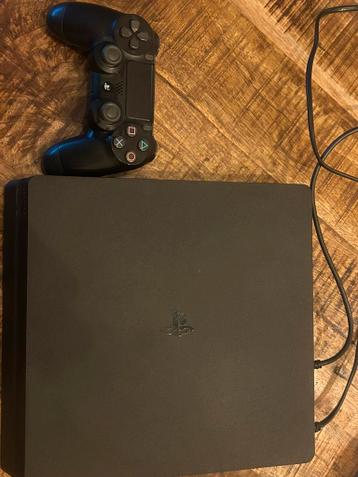 Playstation 4 slim met controller en gta