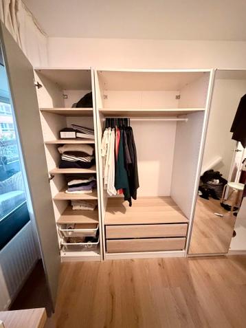 IKEA PAX Kast 300 cm breed x 200 cm hoog met accessoires - afbeelding 5 IKEA PAX Kast 300 cm breed x 200 cm hoog met accessoires - afbeelding 5