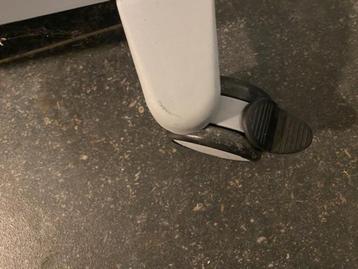 Effectiv Onderplaat met wieltjes voor Effectiv kast - afbeelding 2 Effectiv Onderplaat met wieltjes voor Effectiv kast - afbeelding 2