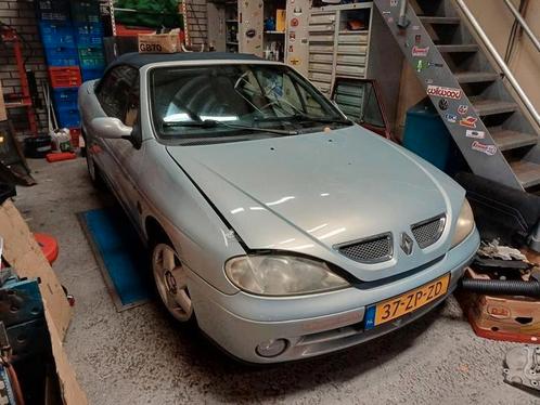 laatste week! prijzen verlaagd: renault megane 2.0 16v f4r, Auto-onderdelen, Carrosserie en Plaatwerk, Motorkap, Renault, Voor