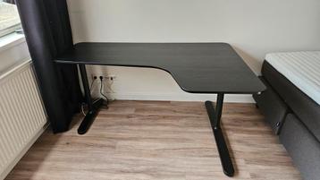 Hoekbureau Ikea bekant 160x110, zwart, in hoogte verstelbaar - afbeelding 3 Hoekbureau Ikea bekant 160x110, zwart, in hoogte verstelbaar - afbeelding 3