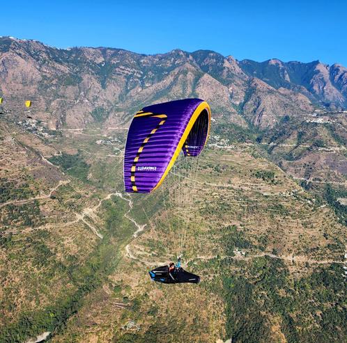 Davinci Funky2 EN-B paraglider NIEUW. Lees de review!!, Sport en Fitness, Zweefvliegen en Paragliding, Nieuw, Complete paraglider