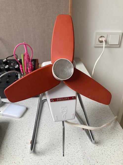 Nette vintage tafel ventilator van philips, Witgoed en Apparatuur, Ventilatoren, Gebruikt, Tafelventilator, Ophalen of Verzenden