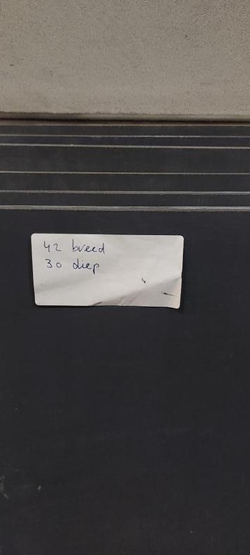 IKEA Ivar stellingkast planken 42x30 cm - afbeelding 4 IKEA Ivar stellingkast planken 42x30 cm - afbeelding 4