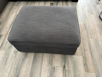 Hocker, Voetenbank met bergruimte Tibbleby IKEA KIVIK - afbeelding 1 Hocker, Voetenbank met bergruimte Tibbleby IKEA KIVIK - afbeelding 1