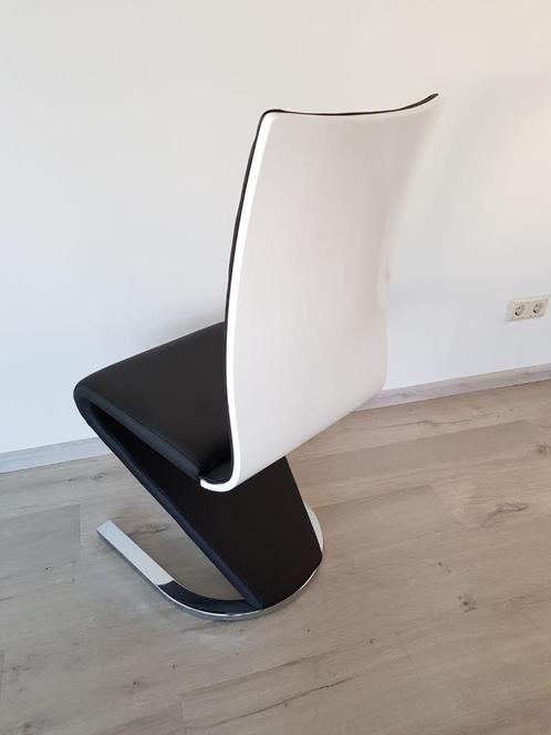 Design eetkamerstoel Hoogglans wit | kunstleer zwart NIEUW, Huis en Inrichting, Stoelen, Nieuw, Vijf, Zes of meer stoelen, Metaal