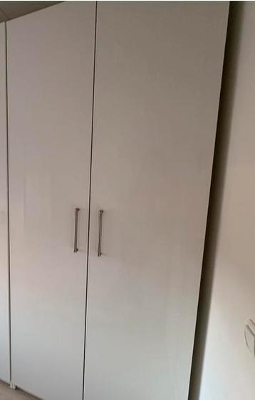 Ikea Pax kledingkast hoog glans - afbeelding 2 Ikea Pax kledingkast hoog glans - afbeelding 2