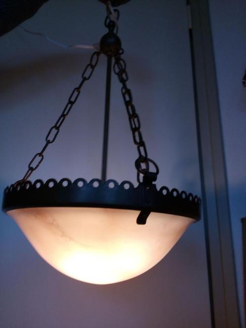 Hanglamp. Brons/Gemeleerd glas.Antiek, Huis en Inrichting, Lampen | Hanglampen, Gebruikt, 50 tot 75 cm, Glas, Metaal, Ophalen of Verzenden