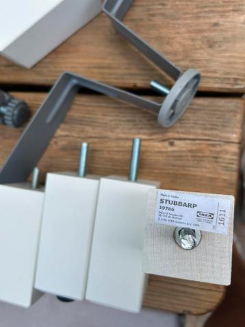Ikea pootjes/ steunpoten voor o.a. besta kast- elementen - afbeelding 4 Ikea pootjes/ steunpoten voor o.a. besta kast- elementen - afbeelding 4