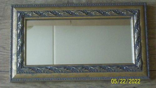 Spiegeltje met brocante houten lijst, Huis en Inrichting, Woonaccessoires | Spiegels, Gebruikt, Minder dan 50 cm, Minder dan 100 cm