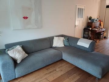 Ruime robuuste hoekbank 2,5 bij 3 zits, sterke bekleding