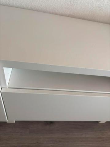 IKEA BESTÅ zwevend TV-meubel – wit – met tv-beugel - afbeelding 5 IKEA BESTÅ zwevend TV-meubel – wit – met tv-beugel - afbeelding 5