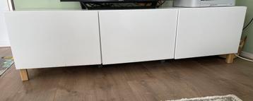 IKEA Besta tv-meubel met deuren en pootjes - afbeelding 1 IKEA Besta tv-meubel met deuren en pootjes - afbeelding 1