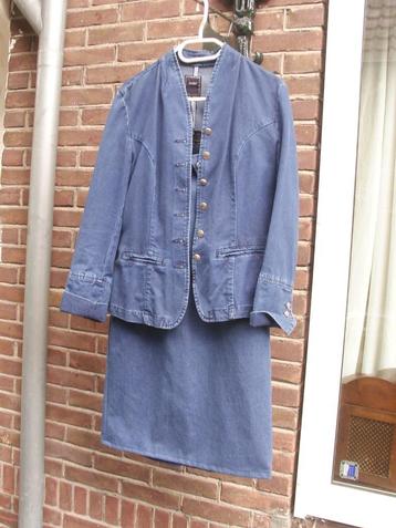 Pulls blauw jeanslook mantelpak 38