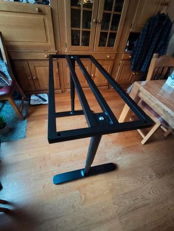 Ikeabureau type Bekant zwart - afbeelding 3 Ikeabureau type Bekant zwart - afbeelding 3