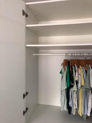 Ikea- kast Pax, 3-deurs met lades, roede en planken - afbeelding 9 Ikea- kast Pax, 3-deurs met lades, roede en planken - afbeelding 9